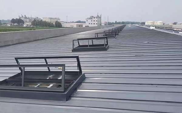 某中学室内体育馆漳县排烟窗改造项目