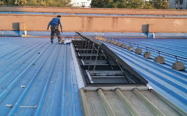 某区域性物流仓储中心漳县排烟窗系统安装项目