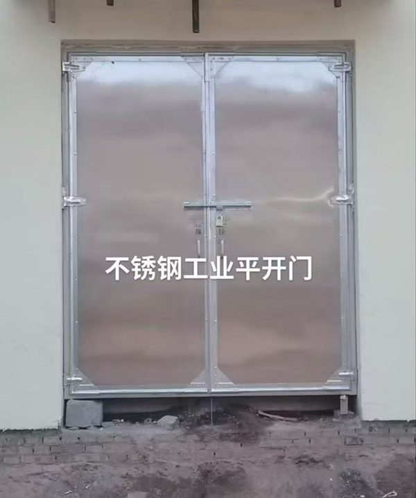 不锈钢漳县工业平开门在现代工业场景中的应用实践