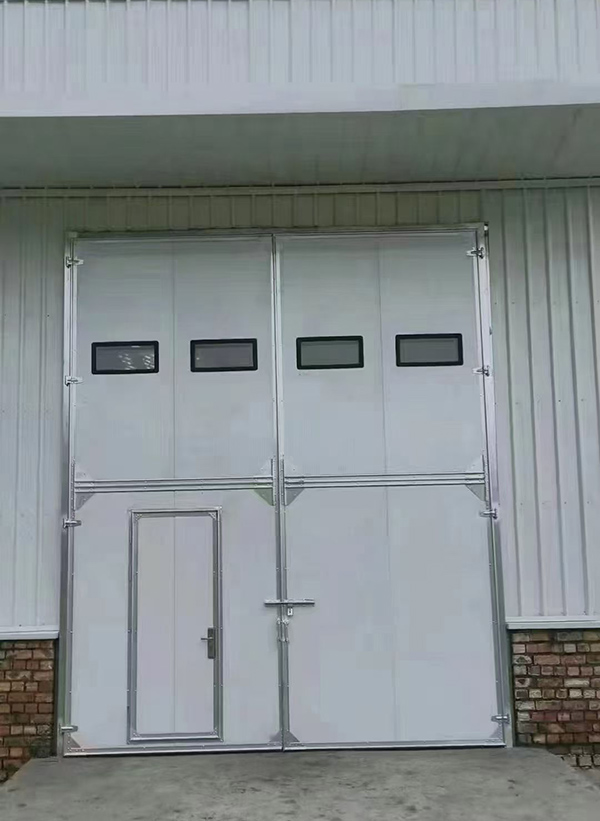 漳县工业门在设备装配车间出入口的实施记录