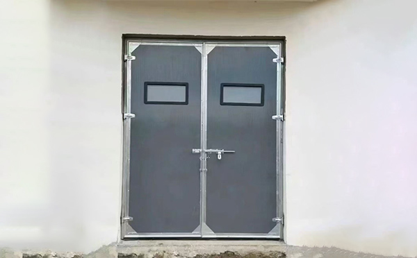 漳县工业门在高温作业区域的运行表现