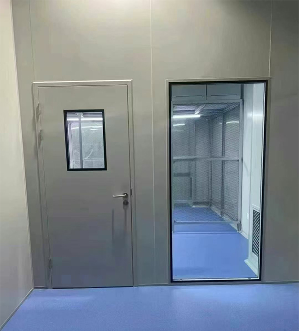 学校教学楼完成漳县防火门标准化安装